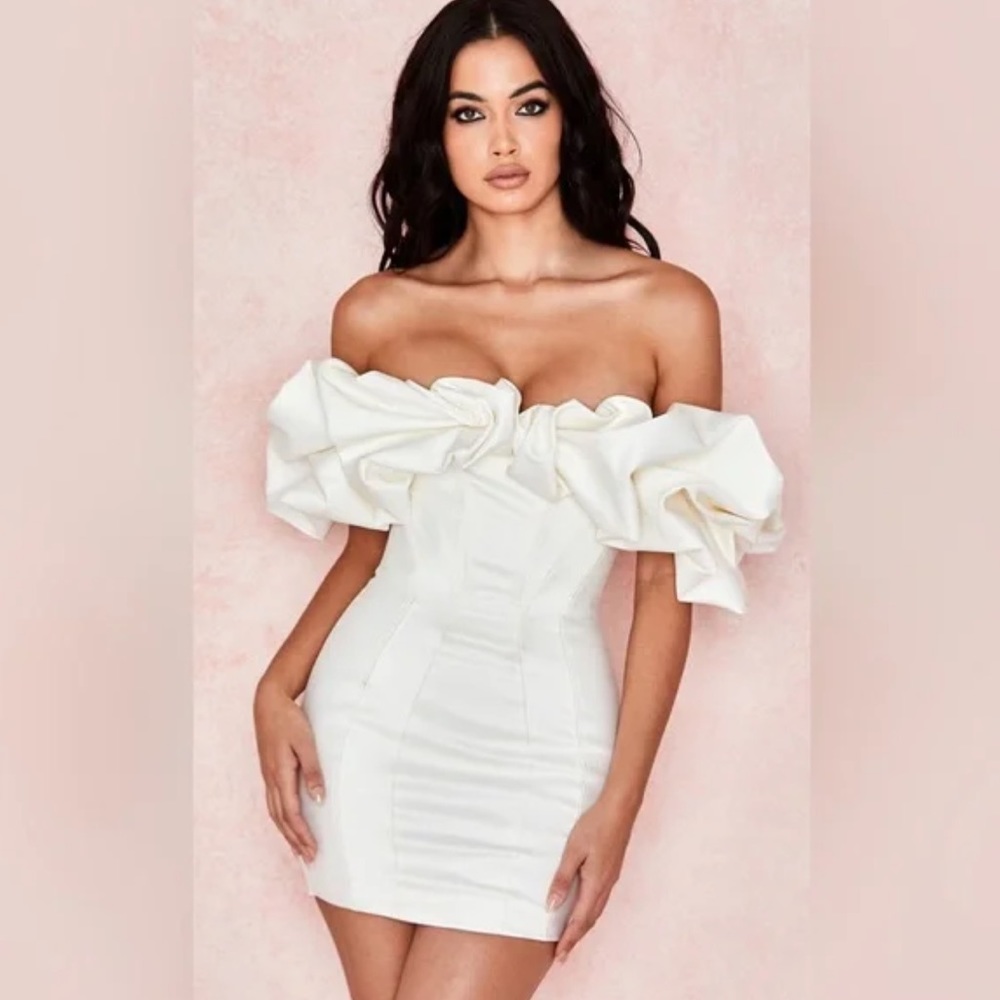 NWOT House of CB 'Selena' Ivory Satin Ruffle